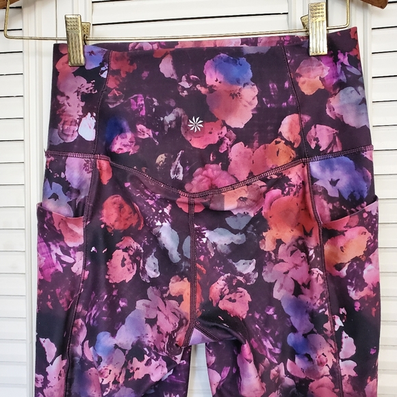 Athleta Printed Salutation Stash Pocket Leggings - Picture 5 of 8